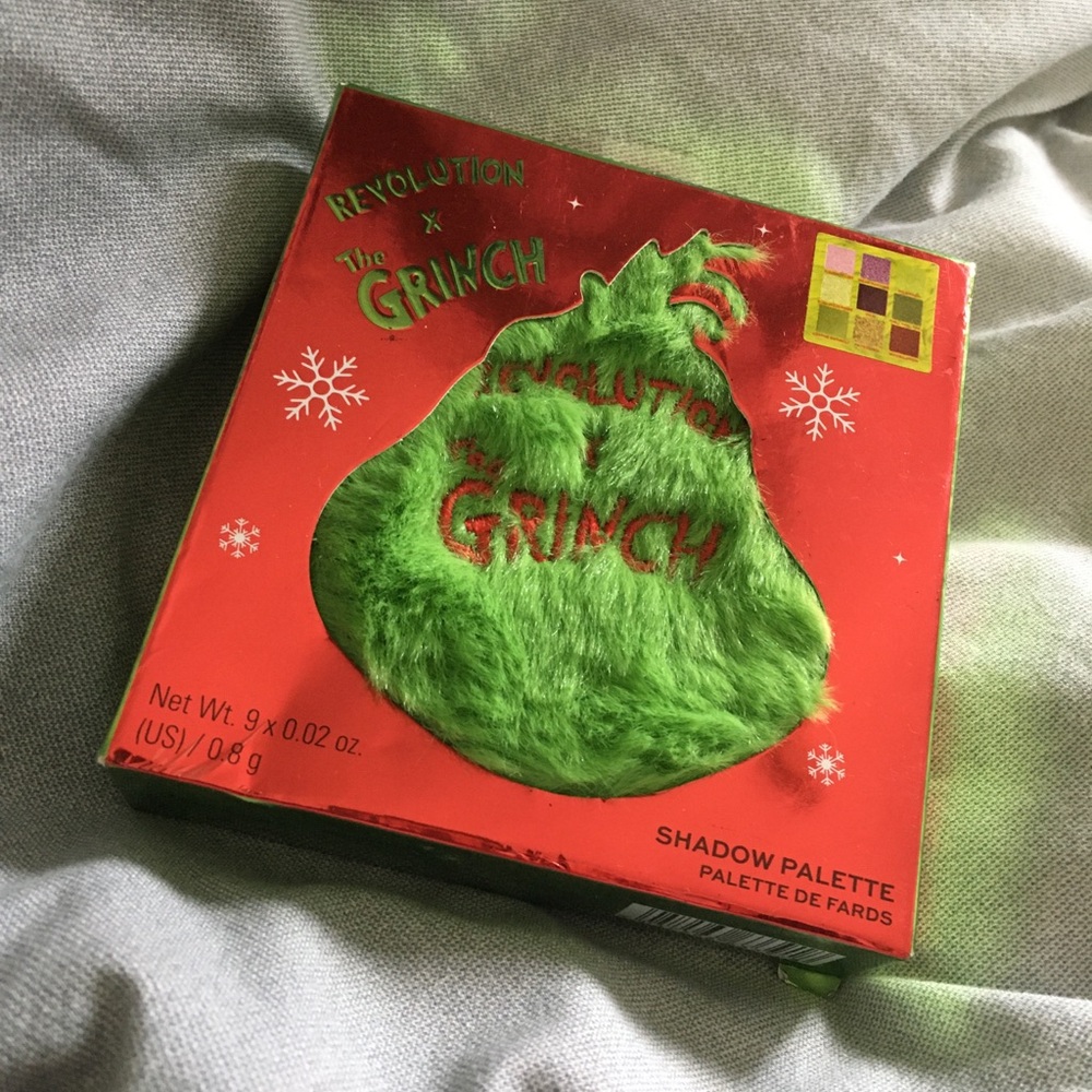 Revolution Grinch Shadow Palette